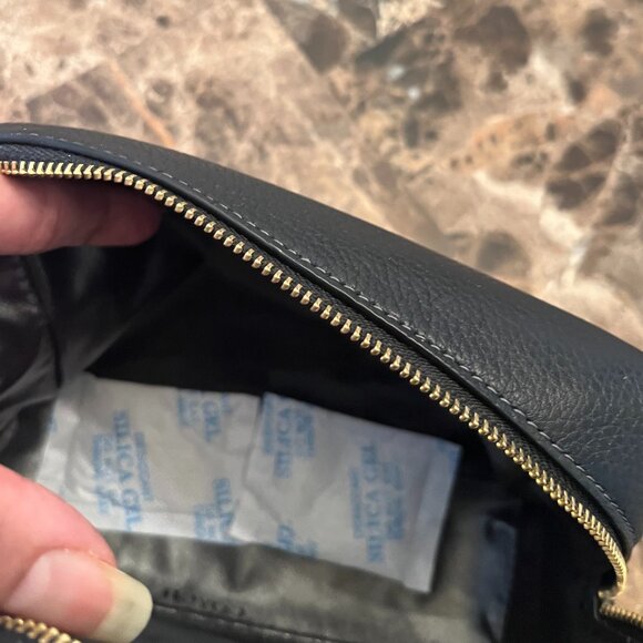 NWT Coach Essential Cosmetic Pouch/Bag/Case in Black Pebble Leather - Picture 15 of 16